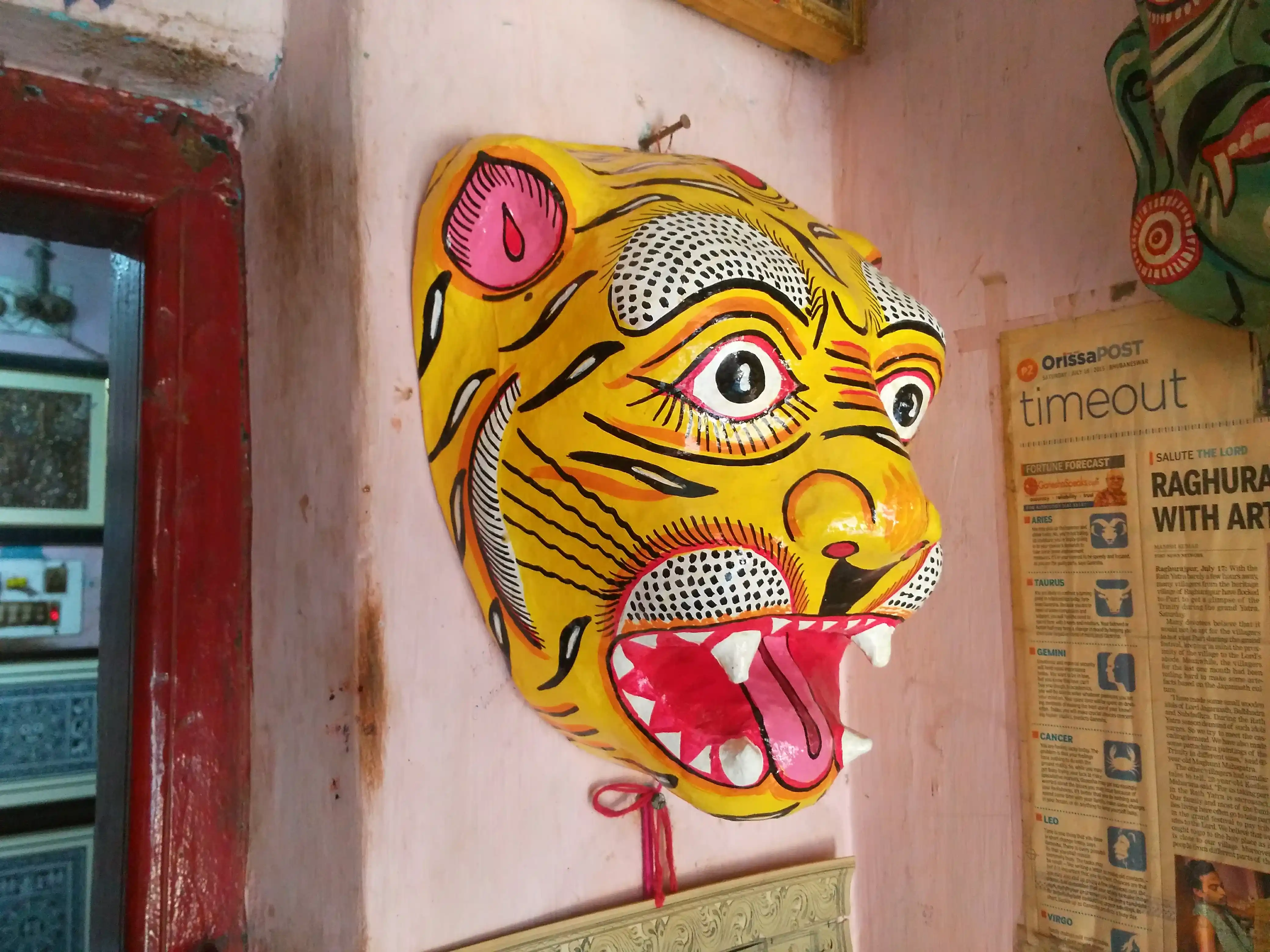 Mask painting detail